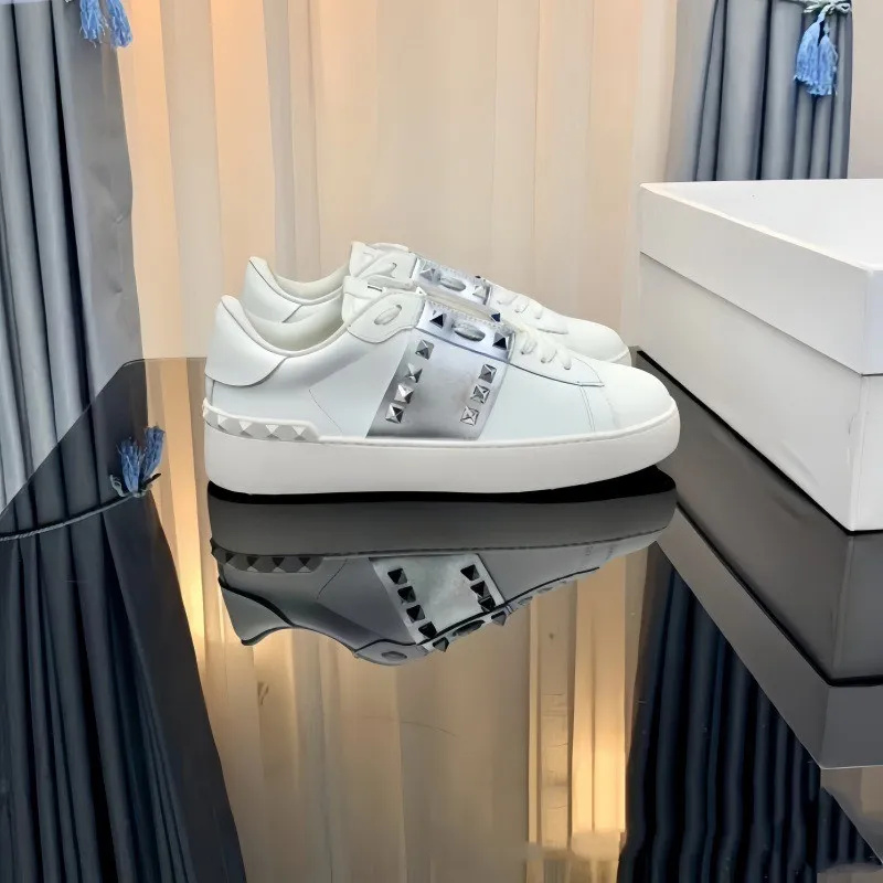 Designer Shoes Men Stud Shoes Flatform Sneaker Studs Shoes Women Platform Spike Sneakers Thick Bottom Trainers Fashion Shoes