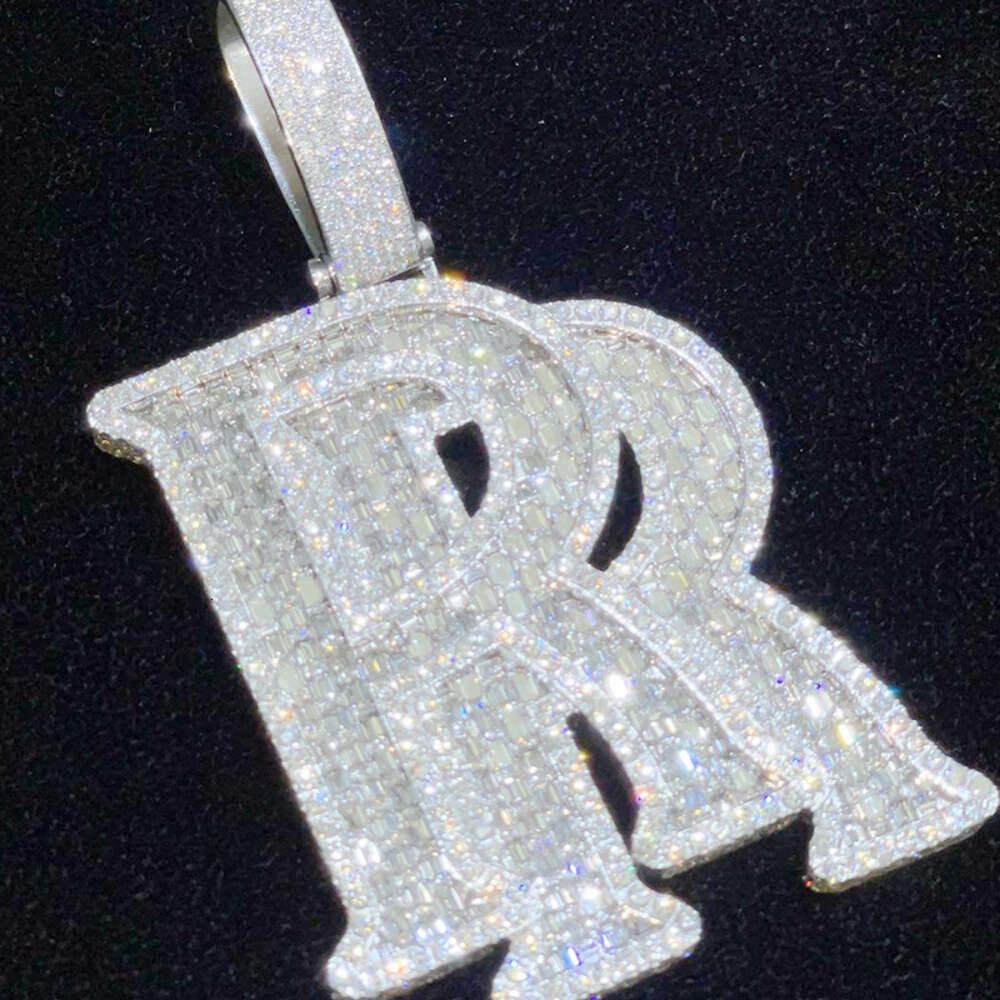 Custom Pass Dia Tester Iced Out Vvs Moissanite Jewelry Hip Hop Letter Baguette Pendant Alphabet r Necklace for Men