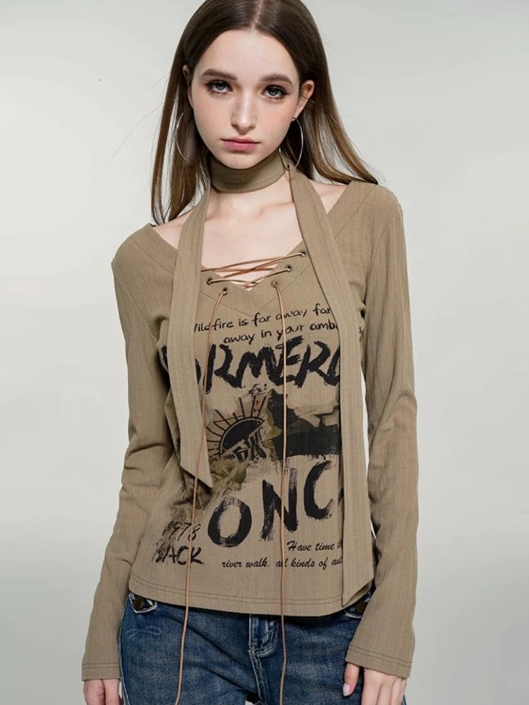 HOUZHOU Y2k Graphic Harajuku T Shirts Women American Retro Punk Hip Hop Letter Print Bandage V-neck Slim Tees Tops E-grils 2000s 240703