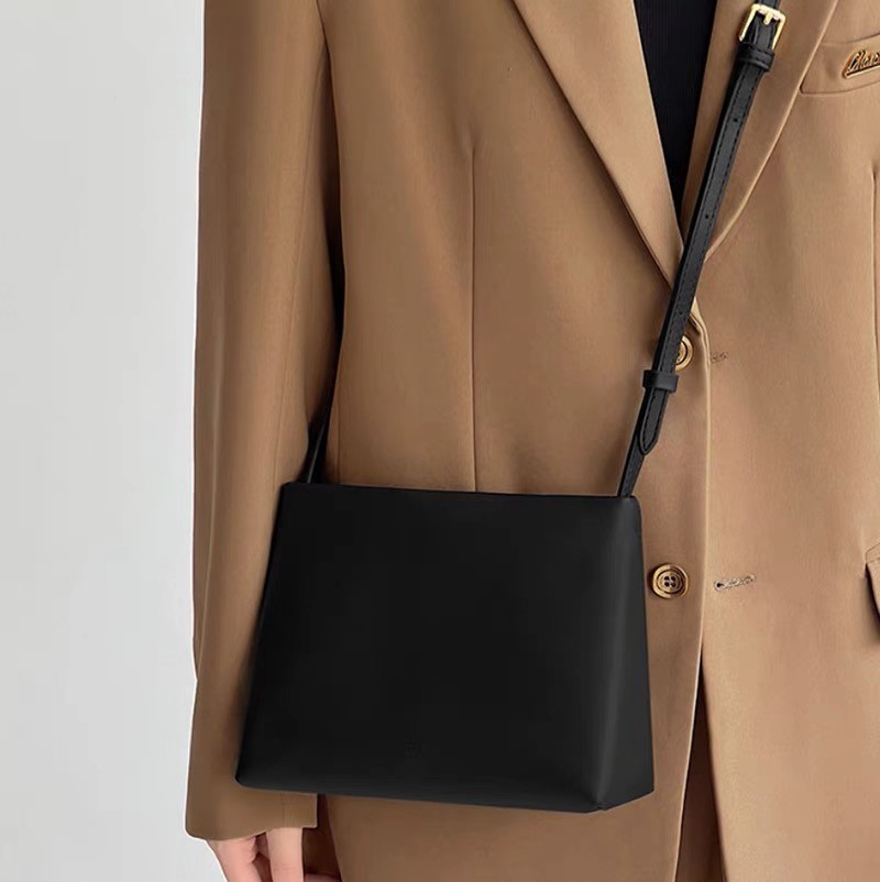 Fashu underarm bag with high-end and niche design single shoulder crossbody bag versatile simple square handbag fashionable women's bag