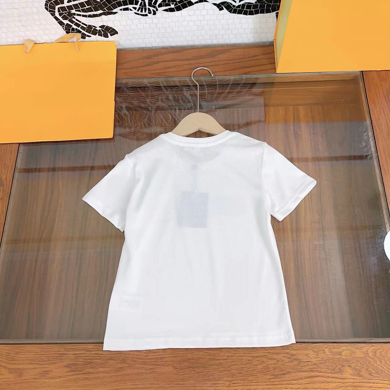 Tshirts Luxury Kids TShirts Designer Print Tshirt Brand Short Sleeves Fashion Letter Boys Girls Tops Leisure Child Tees 8 Summer Cotton T Shirt DZD240