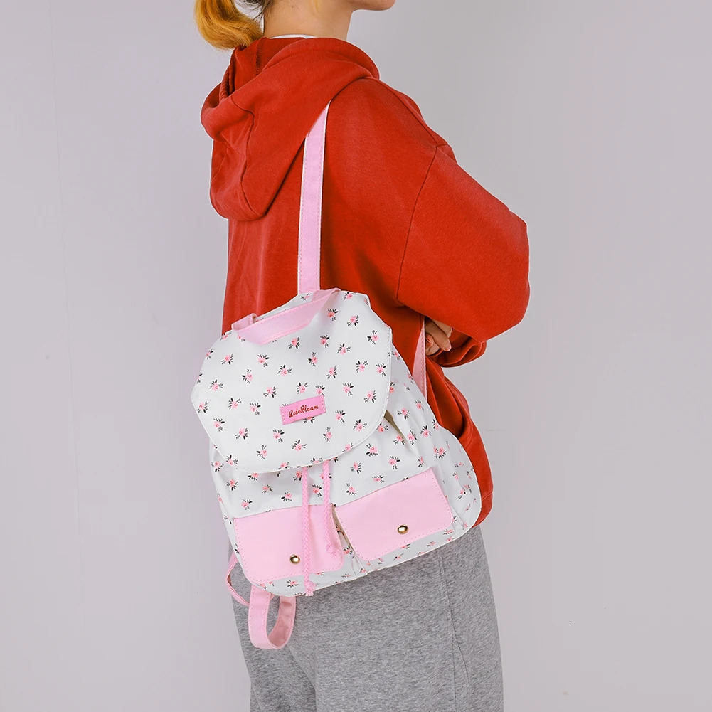 Womens floral backpack fashionable notebook backpack multiple pockets canvas fashionable school backpack adjustable strap for outdoor travel 240704bj
