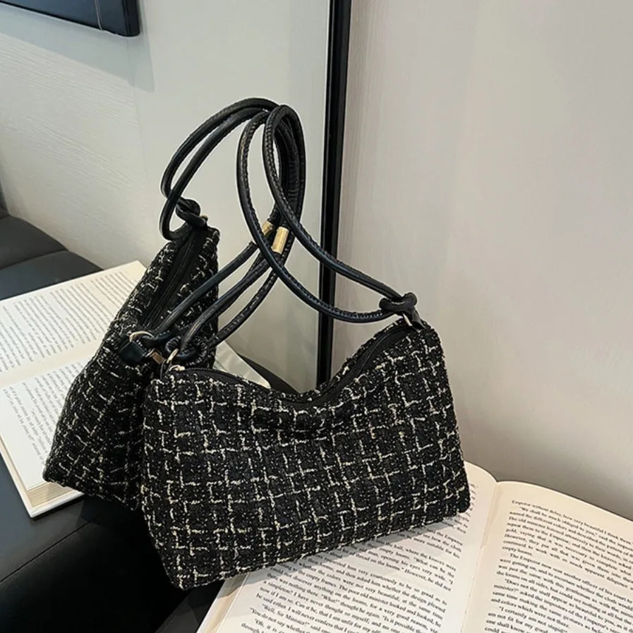 Dacron Woolen Plaid Underarm Bag Hobos Soft New Luxury Designer Handbags Korean Style Appliques Purse Crossbody Bag Women 240709