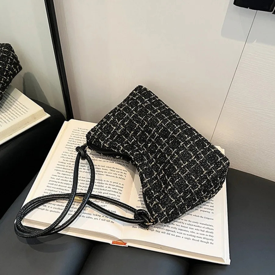 Dacron Woolen Plaid Underarm Bag Hobos Soft New Luxury Designer Handbags Korean Style Appliques Purse Crossbody Bag Women 240709