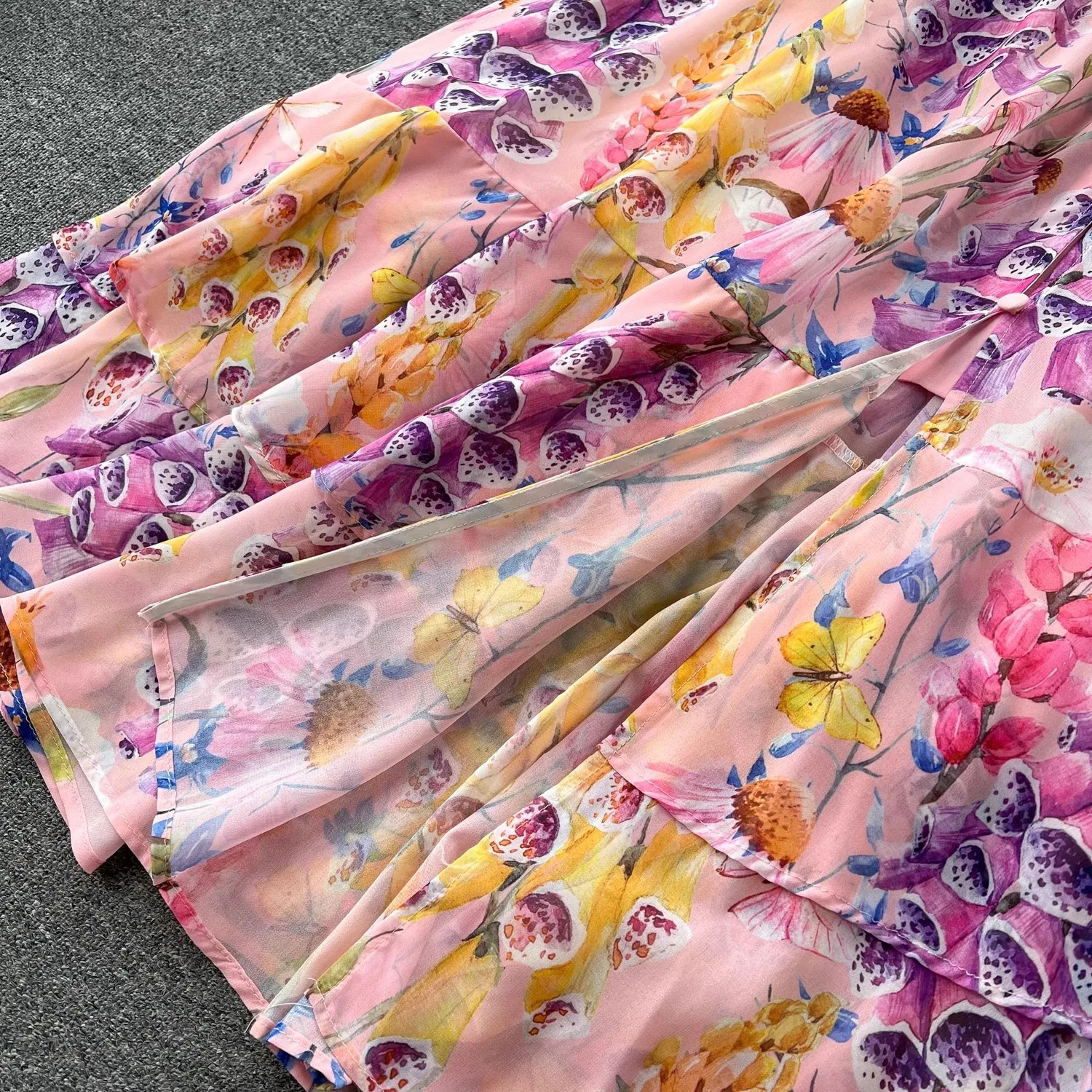 Summer Holiday Gorgeous Cascading Cake Dress Women Flare Sleeve V Neck Flower Print Buttons Chiffon Bohemain Robe Vestidos 6230 240703