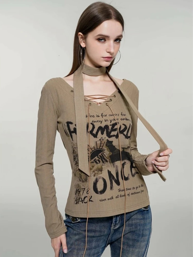 HOUZHOU Y2k Graphic Harajuku T Shirts Women American Retro Punk Hip Hop Letter Print Bandage V-neck Slim Tees Tops E-grils 2000s 240703