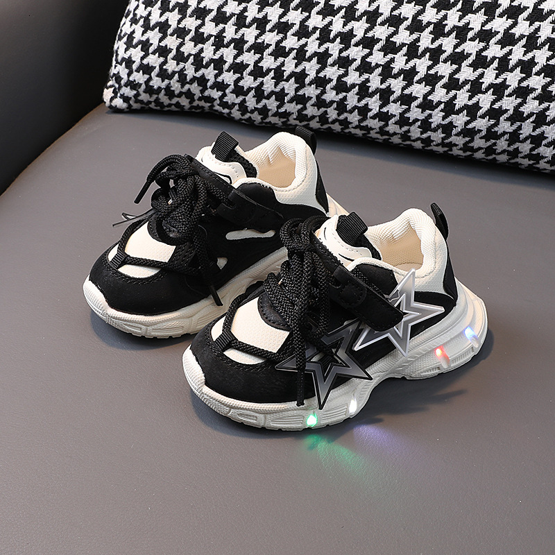 Children's sports with lights on: 1-6 3 years old, boys' dad girls' running shoes, non slip soft soles, and trendy toddler walking shoe