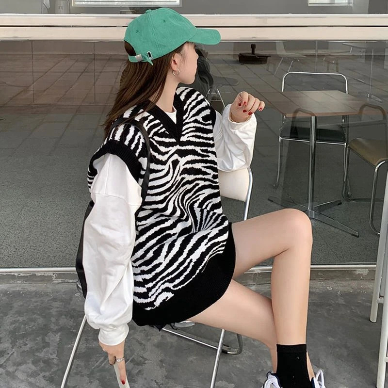 Mens Clothing Waistcoat Long Striped Sleeveless Knit Sweater Male V Neck Couple Outfit Vest Street Y2k Streetwear T Shirt Tops 240704