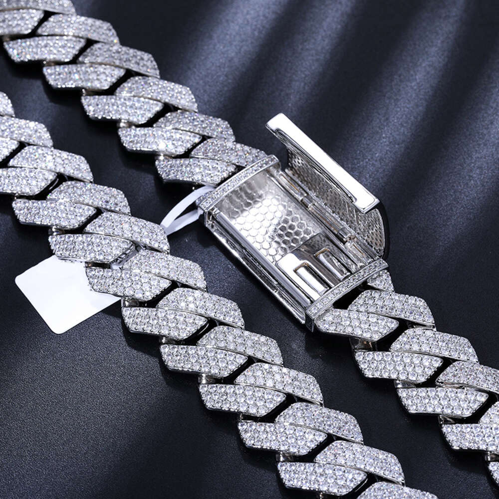Factory Price 18mm White Gold Plated Sterg Sier Vvs Moissanite Dia Iced Out Cuban k Chain Necklace