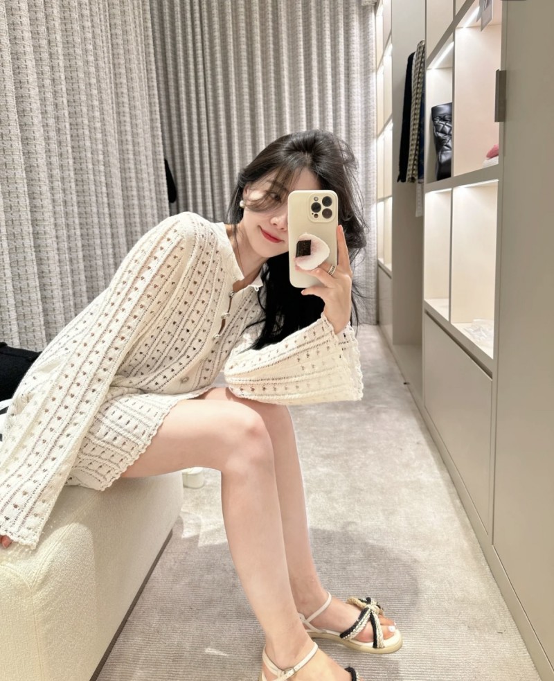 Fashion Metal Clasp Wispy Empty Twist Knitted Vest Casual Dress Women Summer Dresses Female Loose Breathable Designer Clothing White
