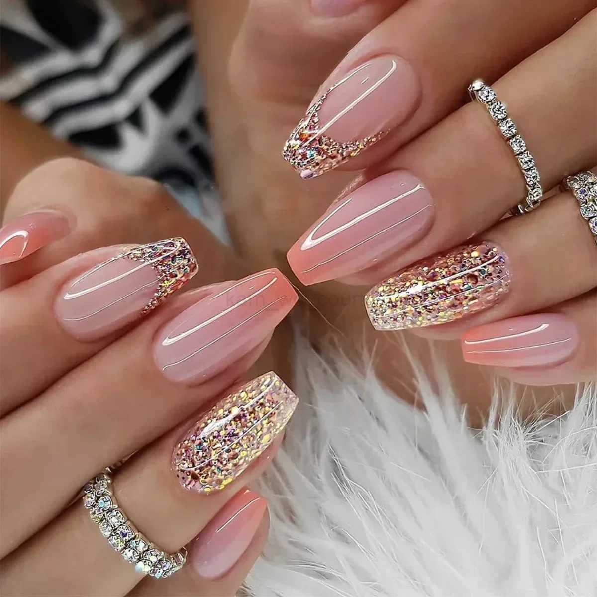 24Pcs Gradient Short Ballet Nails Set with Glue White Simple False Nails Coffin Fake Nail Press on Nails Full Cover Nail TipsM240709