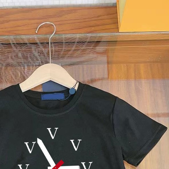 Tshirts Luxury Kids TShirts Designer Print Tshirt Brand Short Sleeves Fashion Letter Boys Girls Tops Leisure Child Tees 8 Summer Cotton T Shirt DZD240