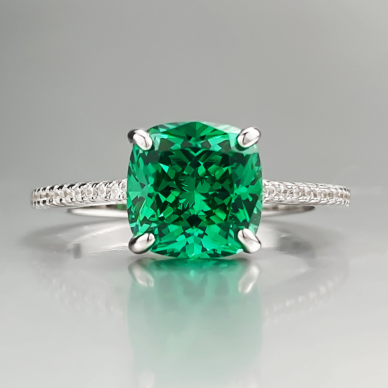 Unique Sterg Sier Emerald Moissanite Wedding Ring for Women
