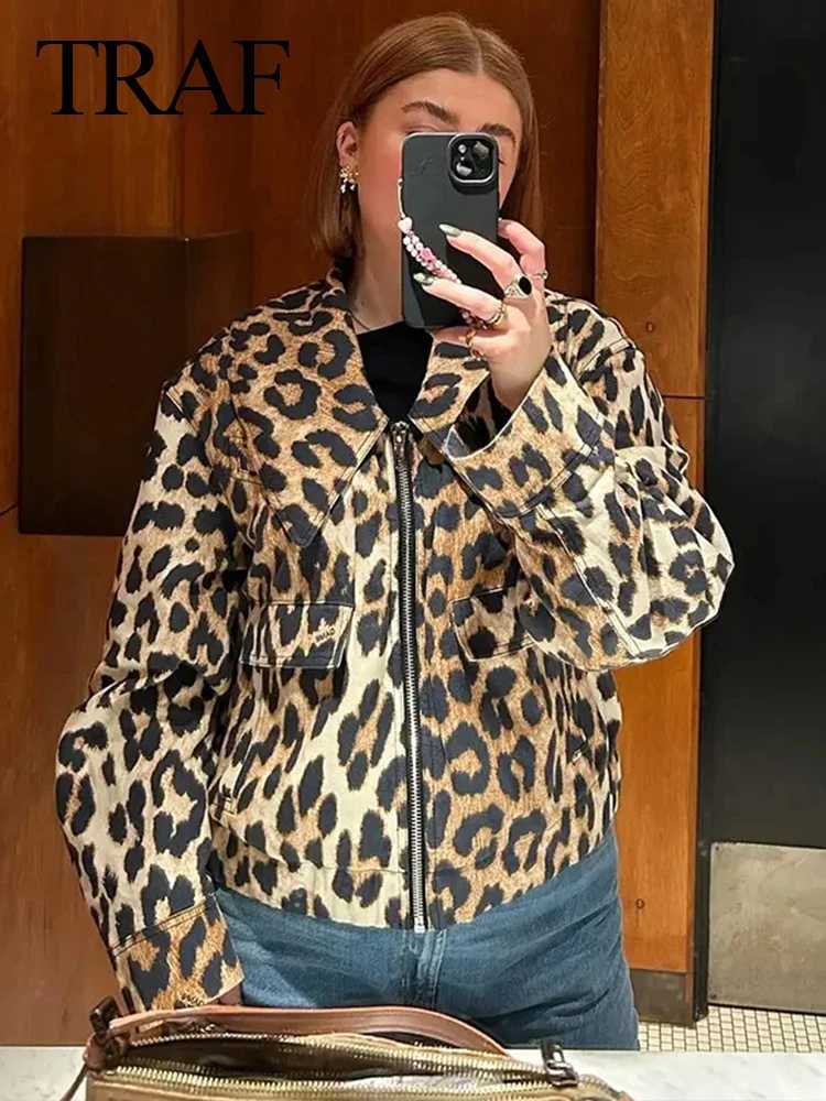 Women's Jackets TRAF retro casual womens jacket with leopard print zipper lapel short jacket new fashion 2024 spring holiday jacket J240708