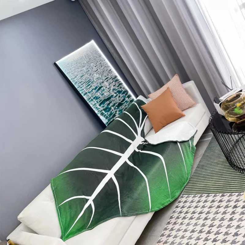 Large Leaf Blanket Soft Printed Green Leaves Flannel Leaf Shaped Blankets Beds Sofa Fleece Cozy Beach Blanket Birthday Gift Y240730