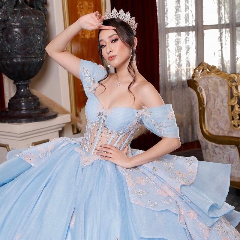 Princess Ball Gown Quinceanera Dresses 2024 Off Shoulder Appliques Bow Crystal Tull Vestido De 15 Anos 16th Prom Party