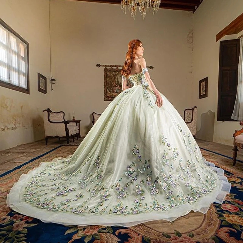 Light Green Princess Quinceanera Dresses Off Shoulder Lace Appliques Crystal Tull Ball Gown Sweet 16 Dresses Vestidos De 15