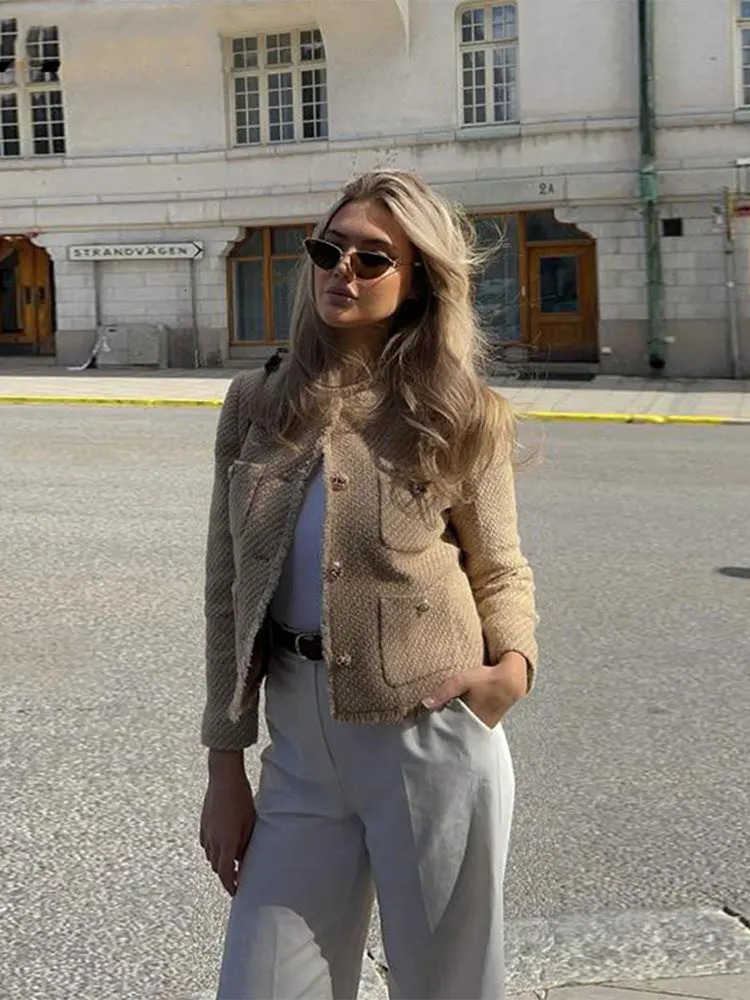 Women Camel Elegant Tweed Cropped Jacket Autumn Button Frayed Long Sleeve Jackets Female Fashion O-neck Pocket Short Coats 240708