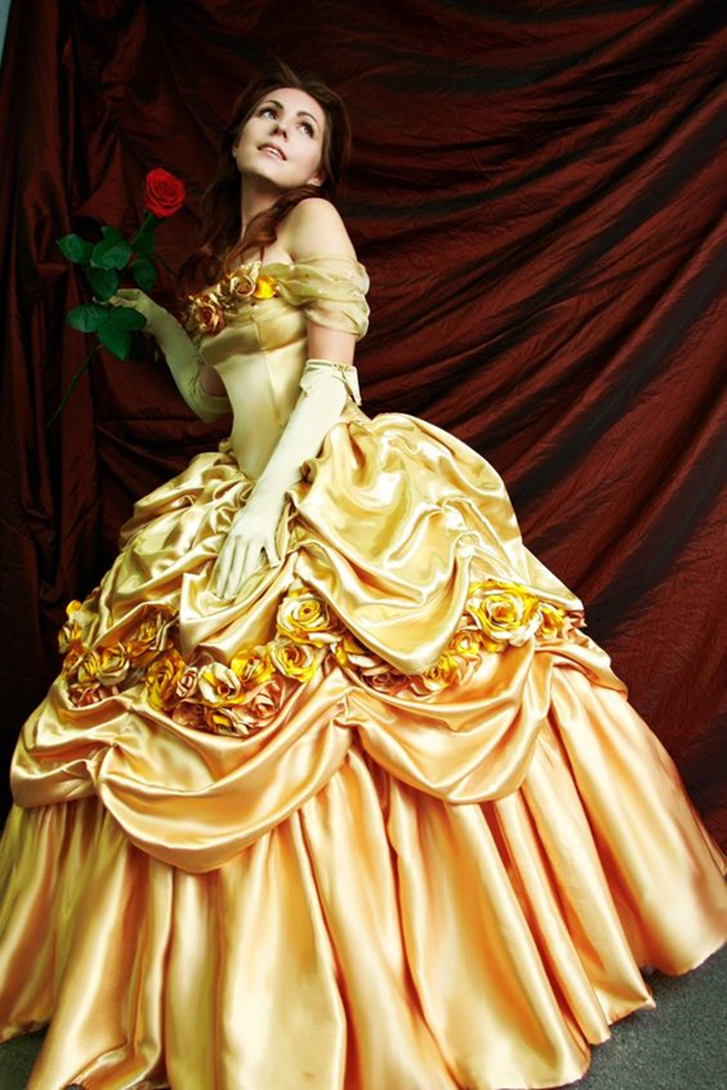 Vintage Princess Quinceanera Dresses Champagne Gold Off Shoulder Masquerade Prom Ball Gown 3D Flowers Ruched Pick-up Floor Length Sweet 16 Dress 2024