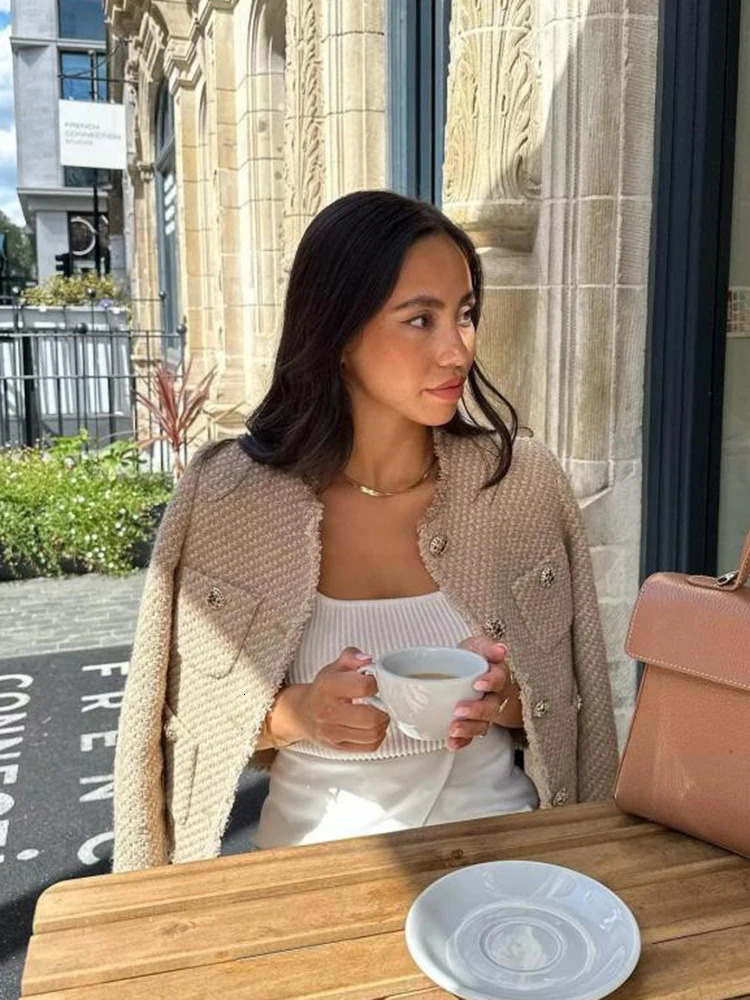 Women Camel Elegant Tweed Cropped Jacket Autumn Button Frayed Long Sleeve Jackets Female Fashion O-neck Pocket Short Coats 240708