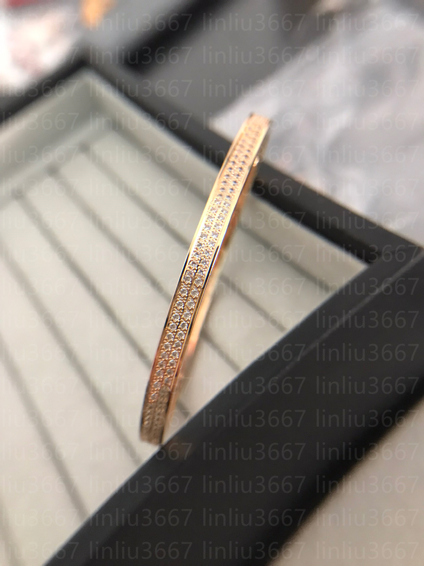 Gift for women Designer bracelet Luxury rose gold Thin bracelet with diamonds for women top V-gold 18k silver bracelet Open Style Wedding Jewelry with box