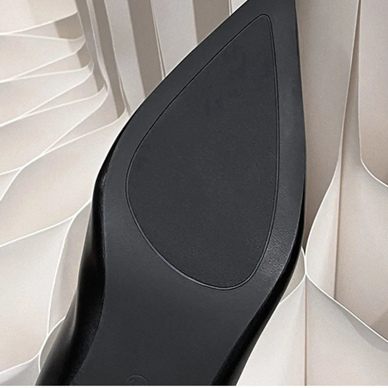 2024 Womens Fashion Pointed Lace Buckle Shoes Almond Vintage Kawaii Solid Womens Shoes Flat Bottom Casual Shallow Mouth Mary Slim Shoes 240710