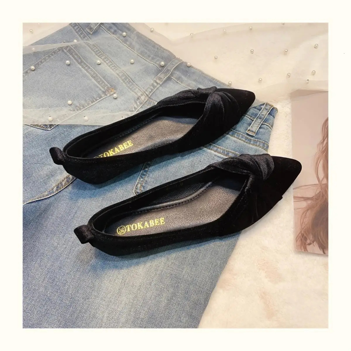 2024 Red Single Womens Year Summer Light Mouth Elegant Style Womens Shoes Wedding Shoes Soft Bottom Corner Flat Shoes 240710