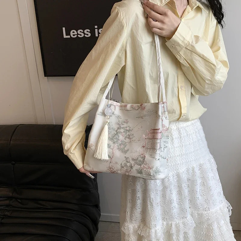 Hot Selling Chinese Style Embroidered Fashionable Women's Shoulder Bag 2024 Summer New Trend Large Capacity Handbag H7.9#29