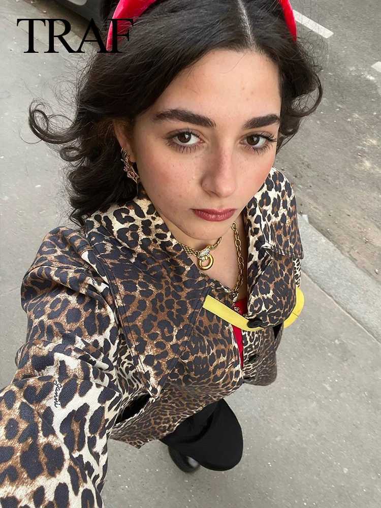 Women's Jackets TRAF retro casual womens jacket with leopard print zipper lapel short jacket new fashion 2024 spring holiday jacket J240708