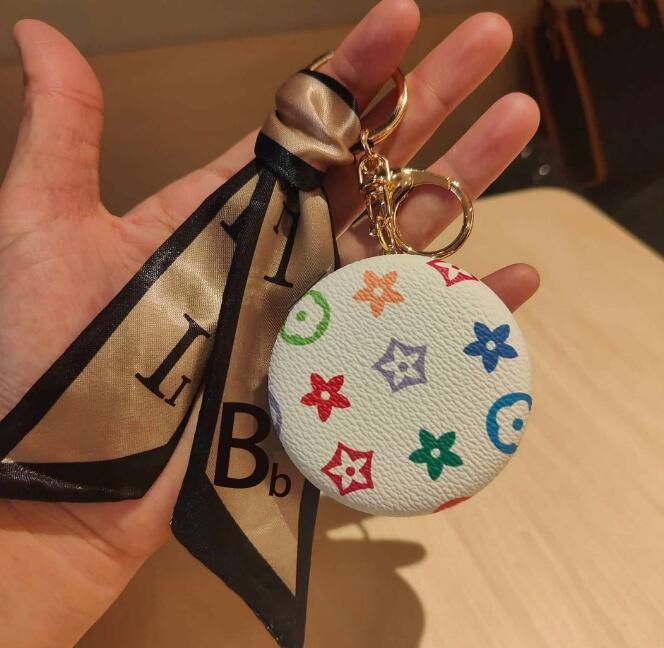 Cosmetic Mirror Make-up Keychains Letter Silk Scarf Key Chains Fashion Leather Coin Purse Case Pendant Keyring Charm Jewelry for Men Women Gifts Multi