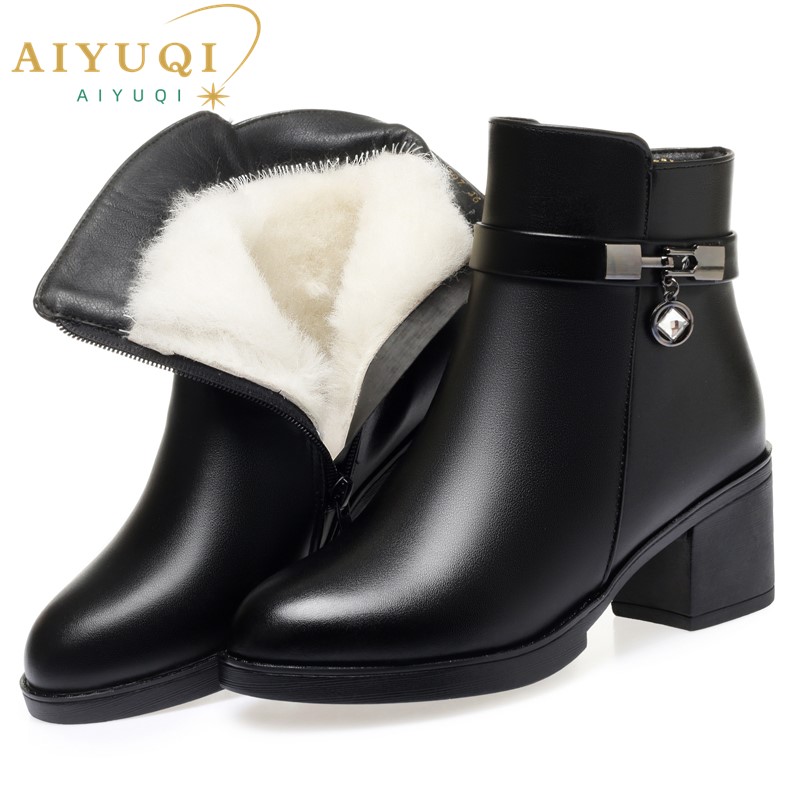 AIYUQI Women Snow Boots Large Size Warm Wool Women Winter Boots Non-slip New Genuine Leather Women Short Boots