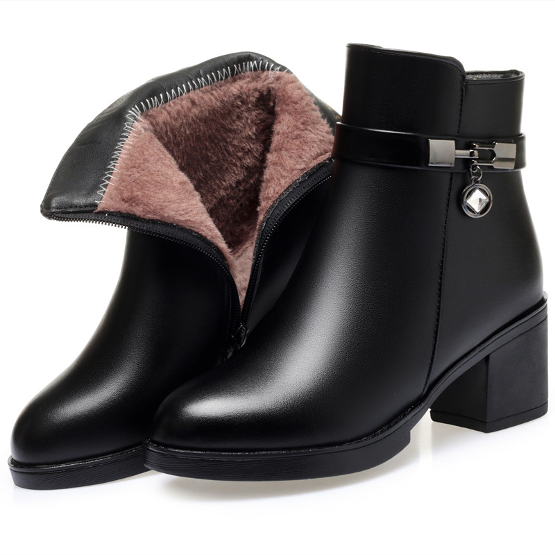 AIYUQI Women Snow Boots Large Size Warm Wool Women Winter Boots Non-slip New Genuine Leather Women Short Boots