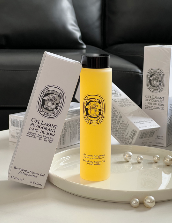 2 in 1 Gel Lavant Revigorant pour le Corps et les Cheveux Revitalizing Shower Gel for Body and Hair