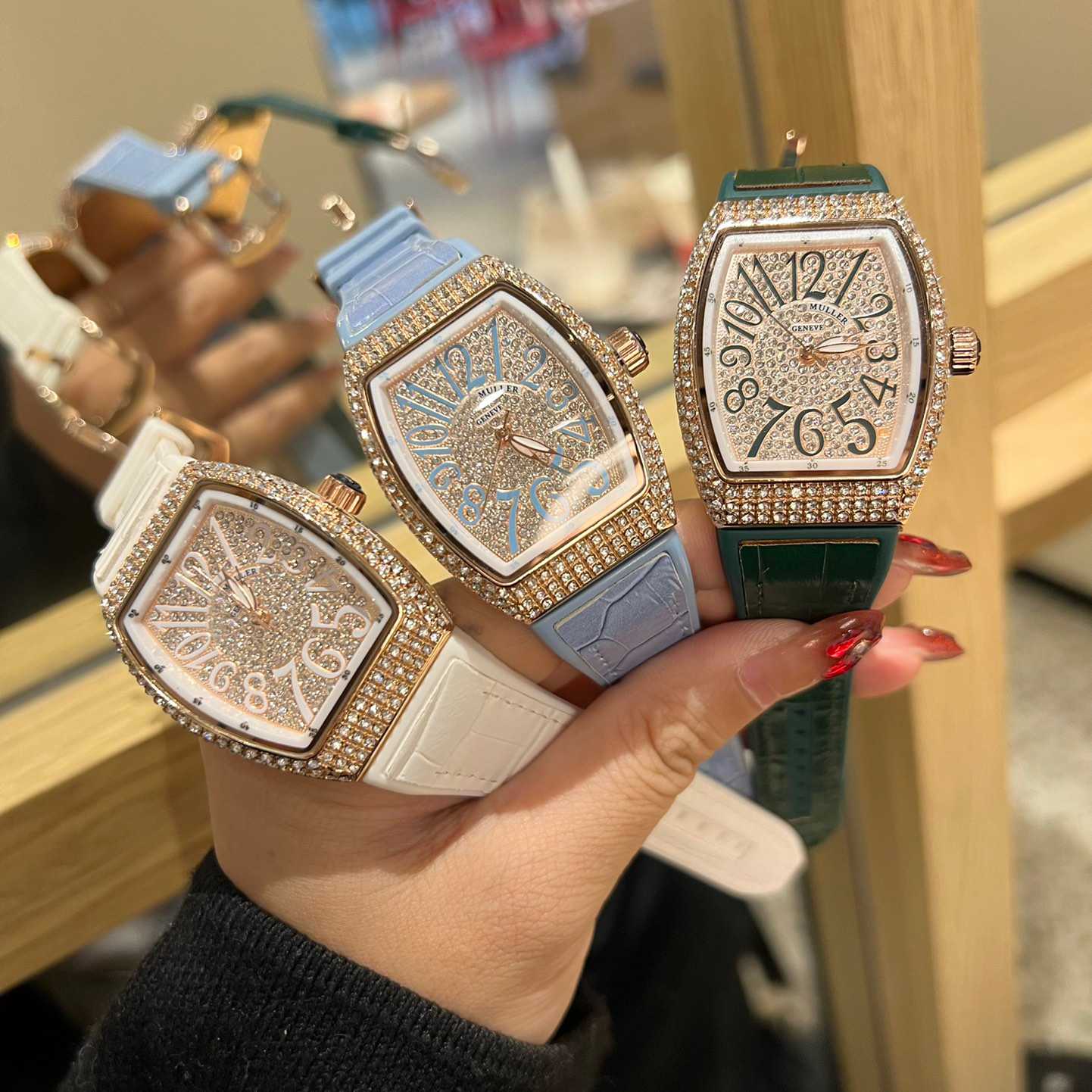 Shiny Fashion Dial Full Of Diamonds Frenck Classic Series Luxury Watch Surface Digital Designer Watch Advanced Women's Watch Function Quarz Dress Watch No Box