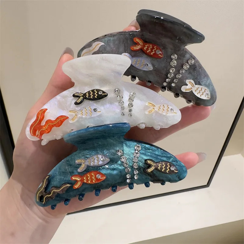 Korean Fashion Fish Hair Claw for Women Rhinestone Acetate Claw Clip Vacation Jewelry Hair Clip Trendy Claw Clips Accessorie 240709