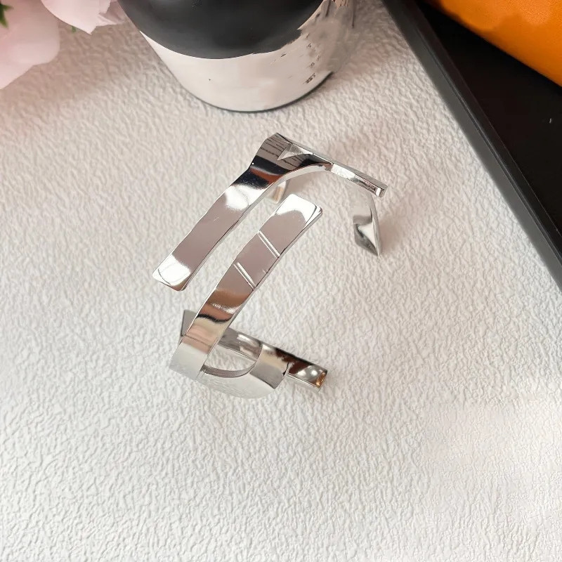 couple high-end stylish mens womens stainless steel bracelets preferred for parties and travel R250415