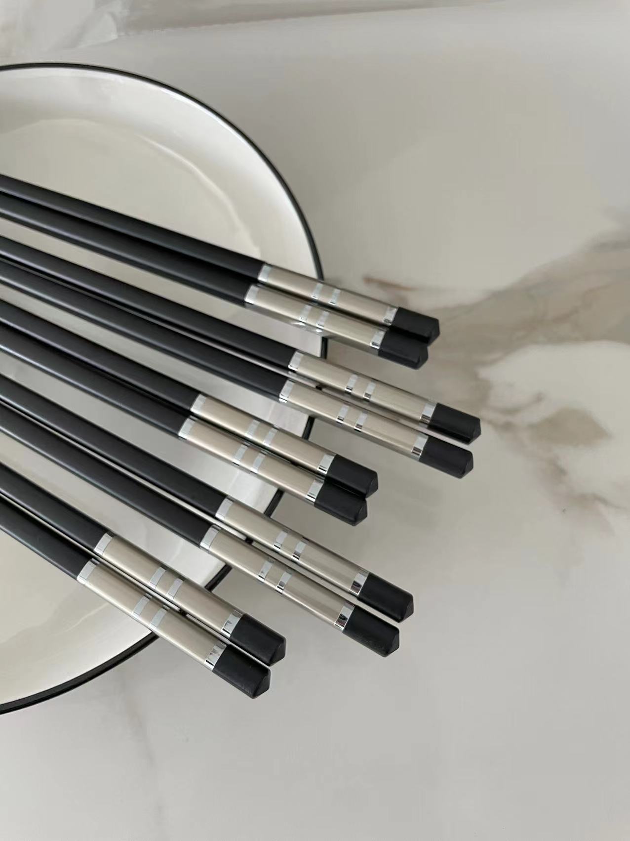 Elegant High Temperature Resistant Alloy Chopsticks (Set of Ten Pairs) - BPA-Free, Safe for Daily Meals