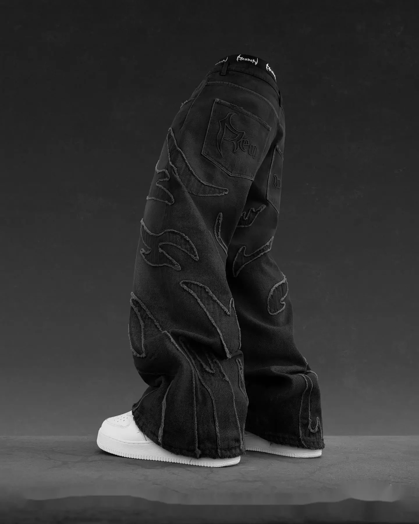 Hip Hop Y2k Retro Black Baggy Jeans Oversized Sweatpants Embroidery Vintage Pattern Patchwork High Waisted Men Pants 240701