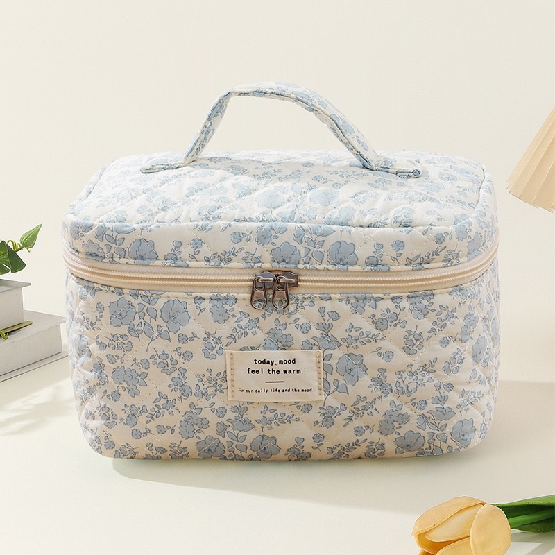 The tote bag Designer tote bag Advanced Student Puff Pillow Large Capacity Storage Makeup Bag Japanese High Beauty Pen Bag Travel Cosmetics