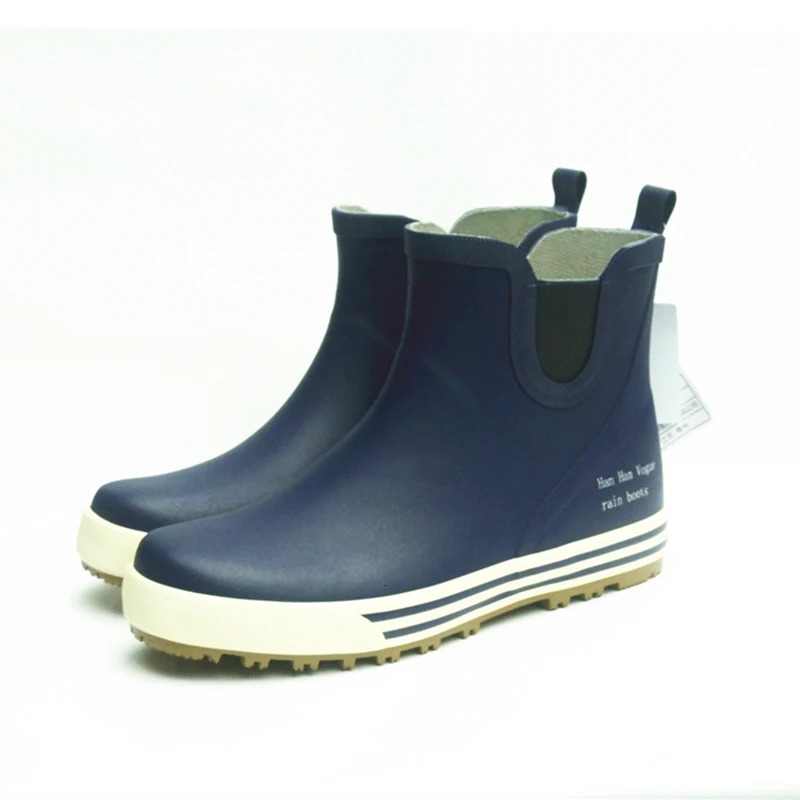 Rainboots Men Rubber Galoshes Waterproof Gumboots Boot with Low Short Tube Fishing Boots and Reflective Bot In Night 240626