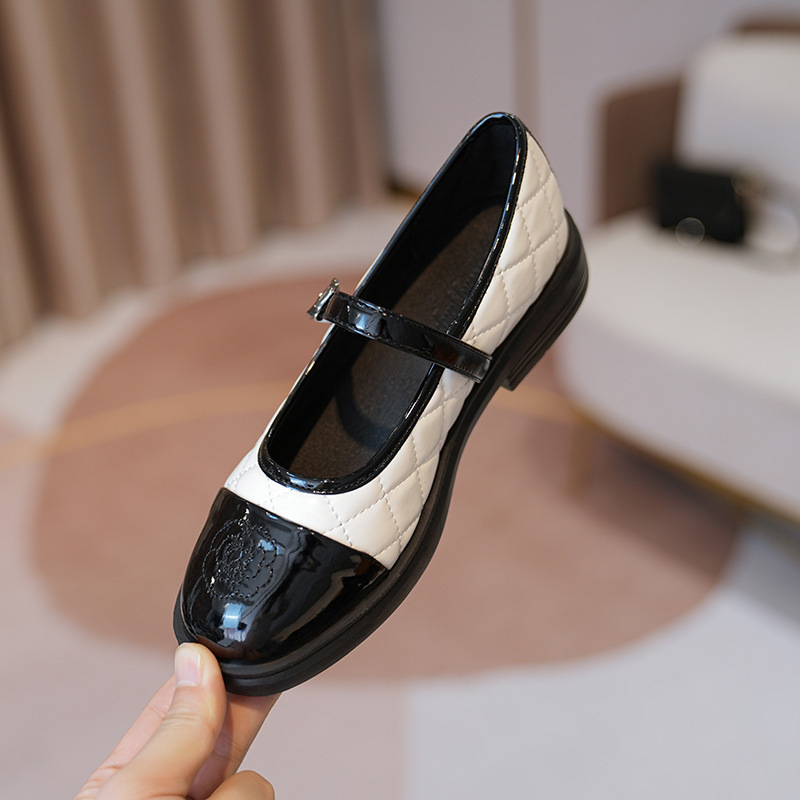 Embroider Camellia Flats Women Belt Strap Mary Janes Patchwork Shoes Ladies Lolita Square Toe Loafers JK Mocasines Femme 5be9