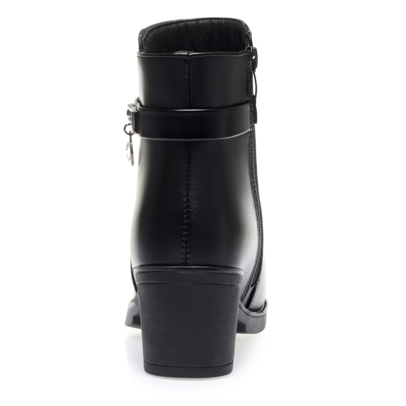 AIYUQI Women Snow Boots Large Size Warm Wool Women Winter Boots Non-slip New Genuine Leather Women Short Boots