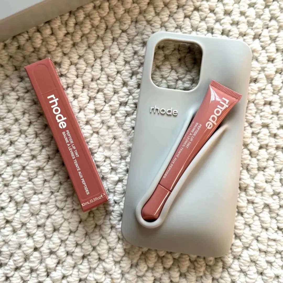 Gloss Phone Case Holder Fashion INS Designer Portable Lip Balm Tint Lipstick Makeup Clip Silicone Mobile Back Cover For iPhone 15 14 13 12 Pro Max