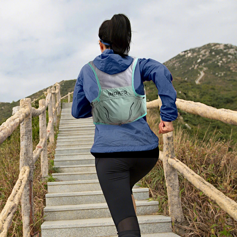 INOXTO Lightweight Running Backpack Hydration Vest Suitable for Bicycle Marathon Hiking ultra-light and portable 2L Water Bag 240627