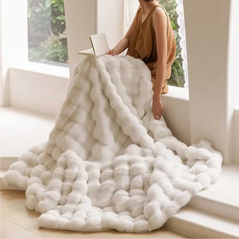 Faux Fur Blanket for Winter Warm High-end Fluffy Bubble Shaped Throw Blankets for Beds Luxury Super Comfortable Sofa Pillow Case Y240730