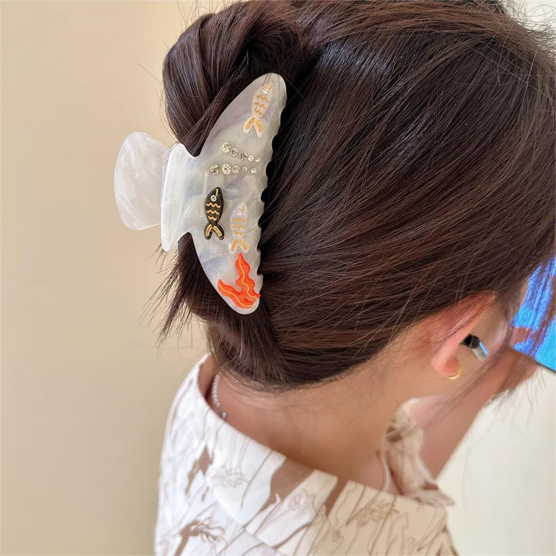 Korean Fashion Fish Hair Claw for Women Rhinestone Acetate Claw Clip Vacation Jewelry Hair Clip Trendy Claw Clips Accessorie 240709