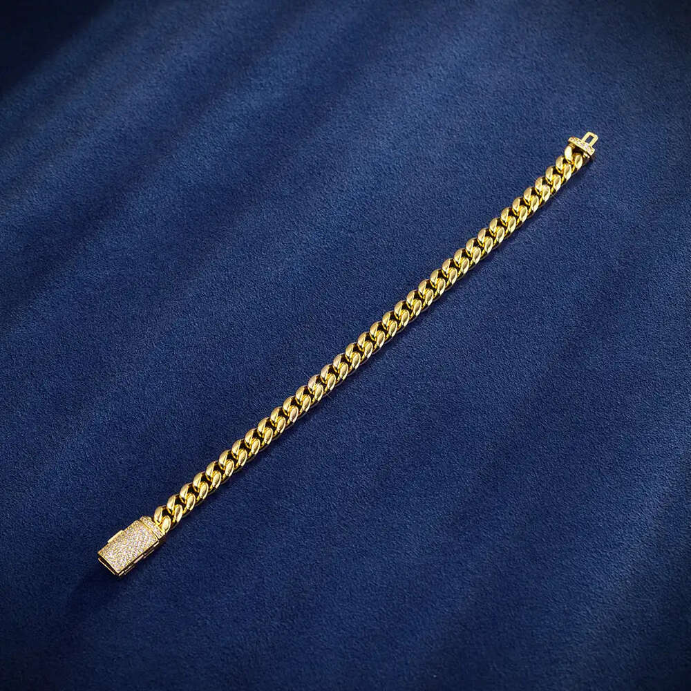 Hip Hop Miami 8mm Cuban Chain d Color Moissanite Custom Silver Bracelet for Women