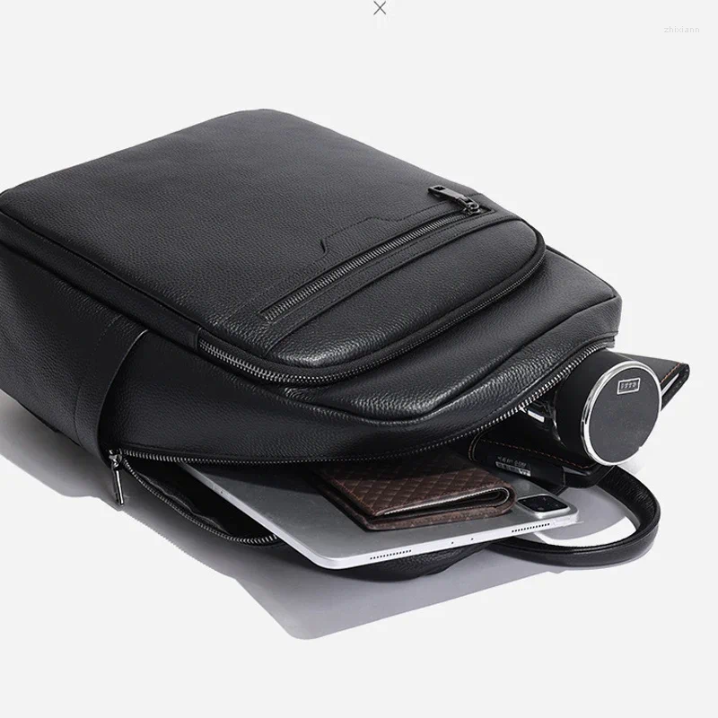 Free Shipping Backpack 2024 Fashion Brand Natural Cowskin Genuine Leather Men's Large Capacity Shoolbag Boy Laptop Computer Bag Designer Bag Luxu