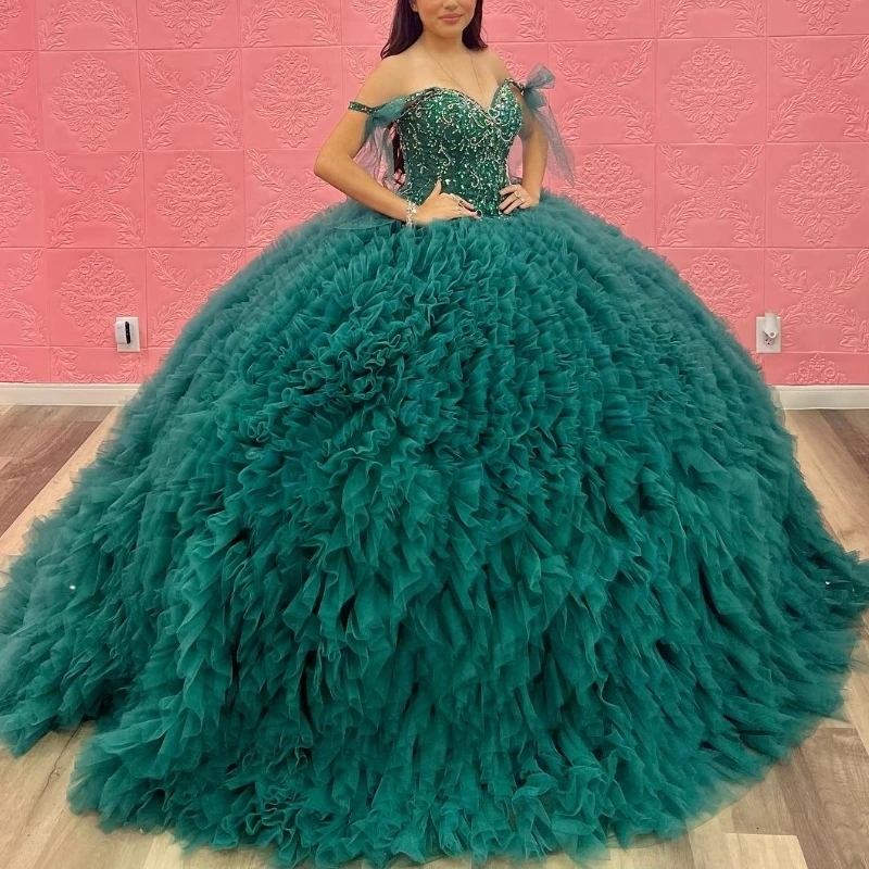 2025 Green Quinceanera Dresses Beading Crystal Tiered Tull Elegent Ball Gown Off The Shoulder Sweet Princess Vestidos De 15 Girl