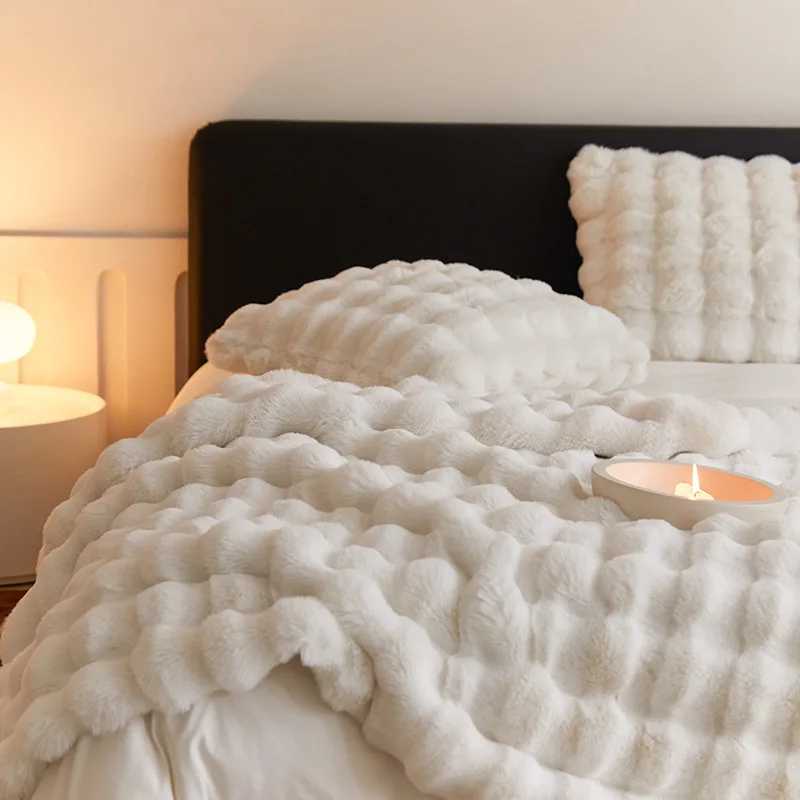 Imitation Rabbit Fur Plush Blanket Winter Warmth Comfortable Blankets Bed Luxury Warm Sofa Cover Throw Blanket and Pillowcase Y240730